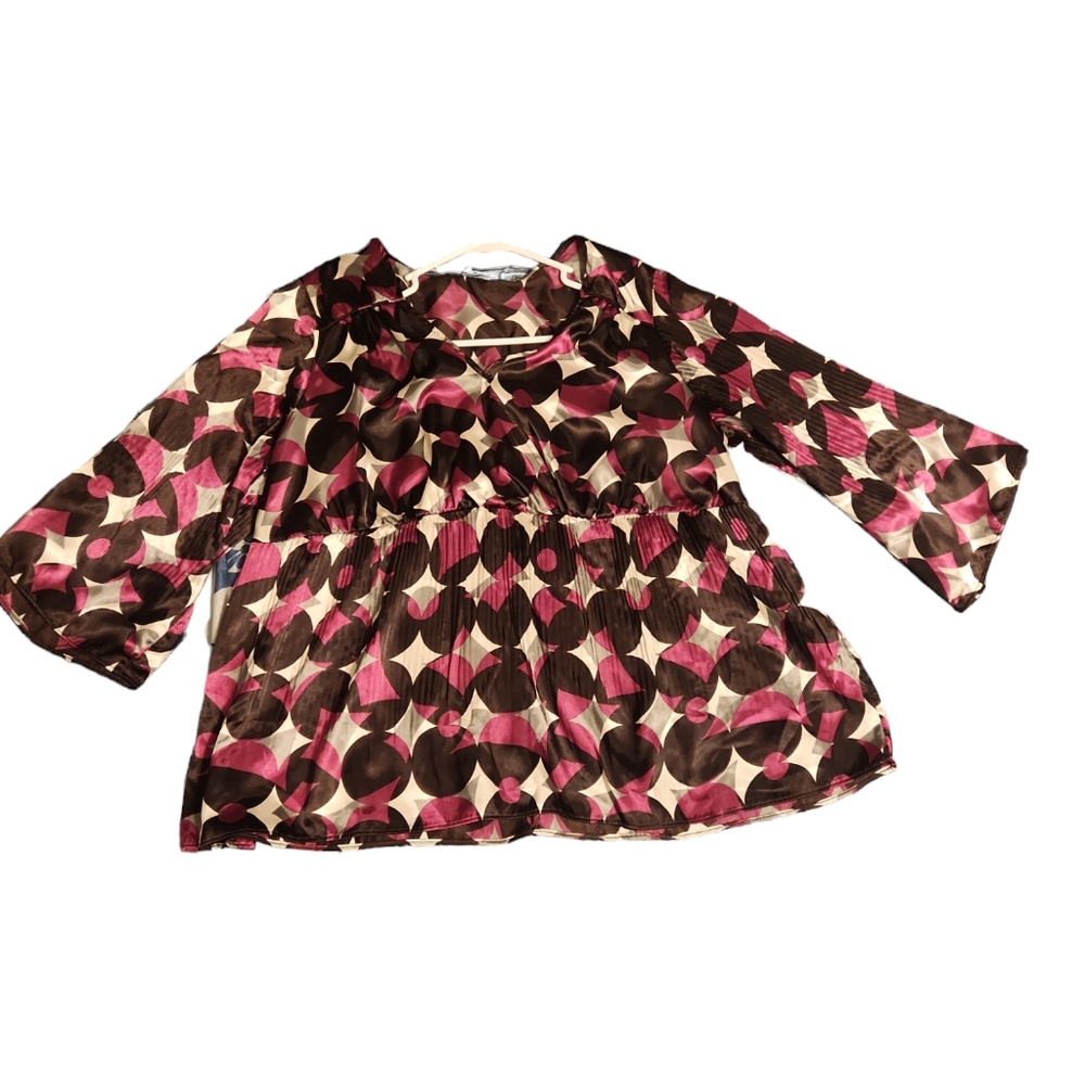 Ashley Stewart Woman Vneck Bell Style long sleeve  blouse Plus Size Swing Top